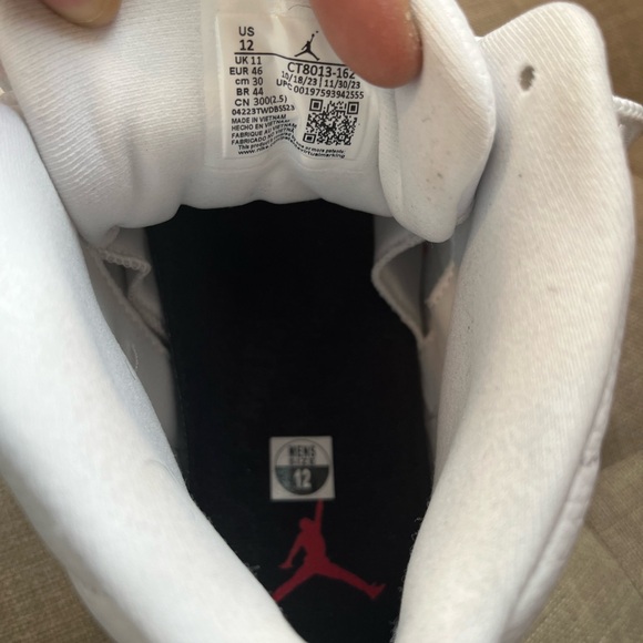 Jordan Men White and Black Sneakers with Red Accents - Picture 6 of 12